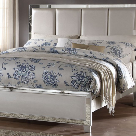 Voeville Bed in Platinum